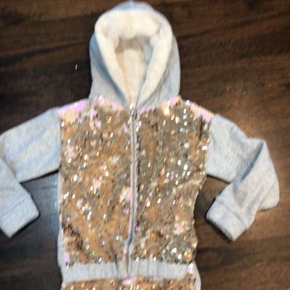 Fleece lined matching two piece sweatsuit with sequins. - Picture 2 of 7
